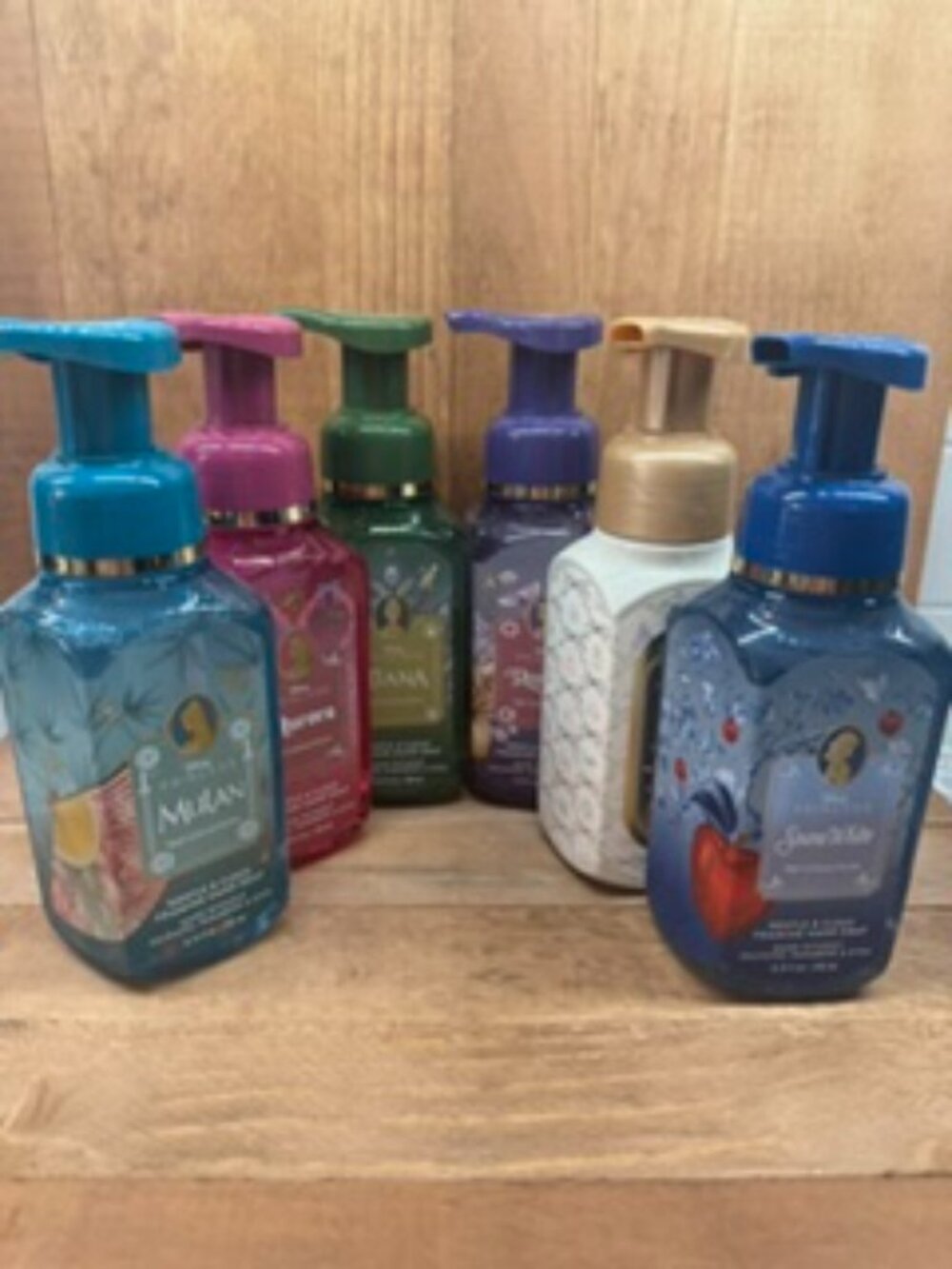LOT OF 6 BATH AND BODY FOAMING DISNEY SOAP- NEW!